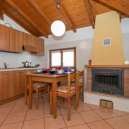 Garibaldi View Apartment *